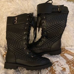 🖤BRAND NEW🖤 BLOCK HEELED BOOT